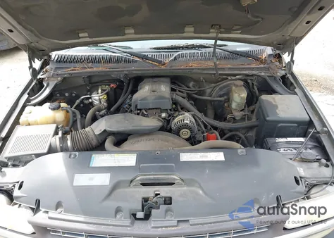 2000 Chevrolet Silverado C1500 from USA, damaged, VIN 2GCEC19T7Y1329987